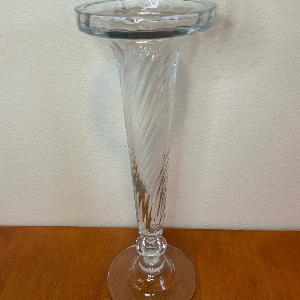 Stunning Mikasa Crystal Spiral Vase - Great Condition